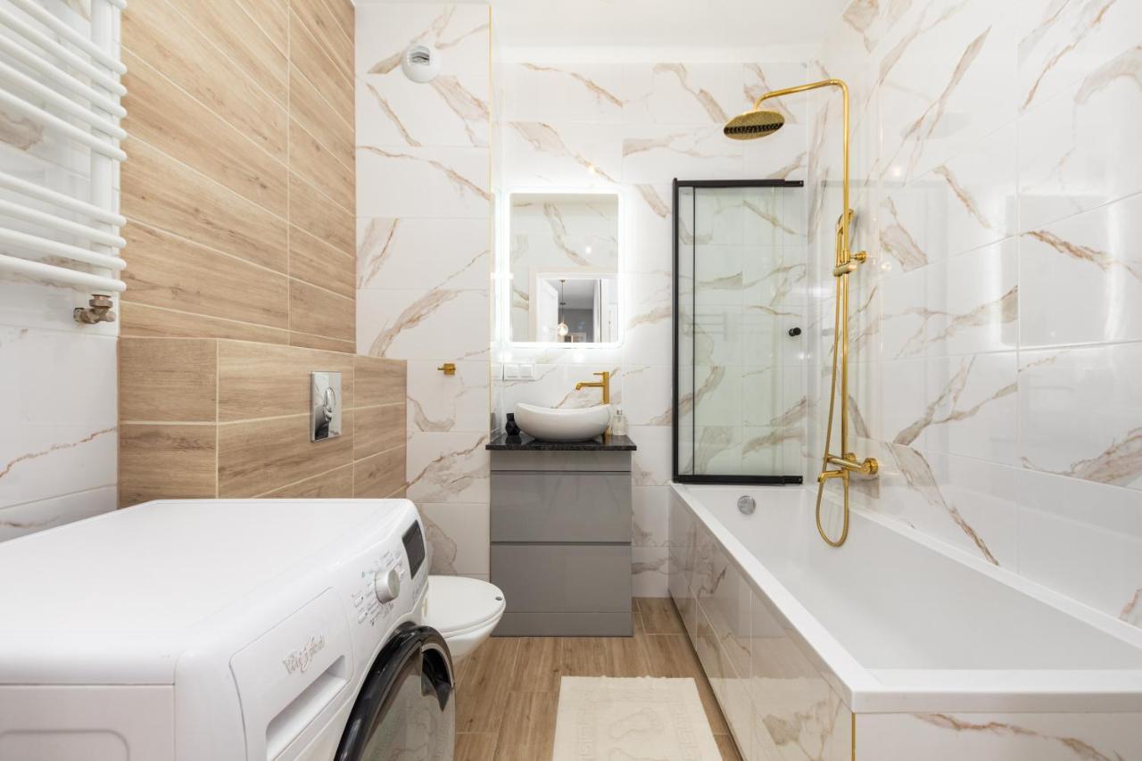 Lopuszanska 55 By Homeprime Warsaw Exterior photo